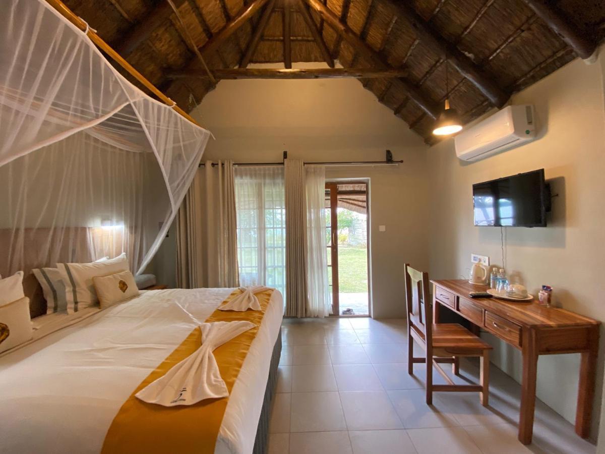 Big 5 Toro Lodge Kasane Kültér fotó