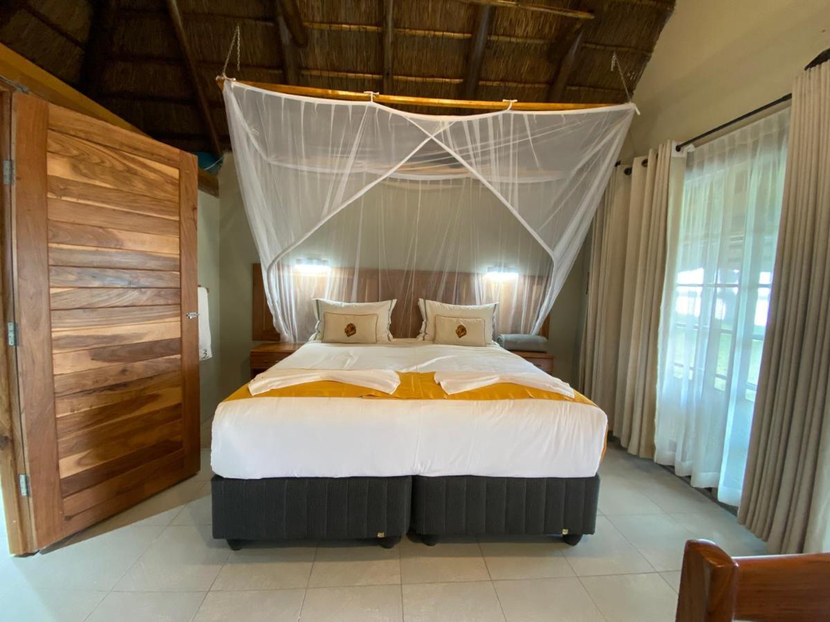 Big 5 Toro Lodge Kasane Kültér fotó