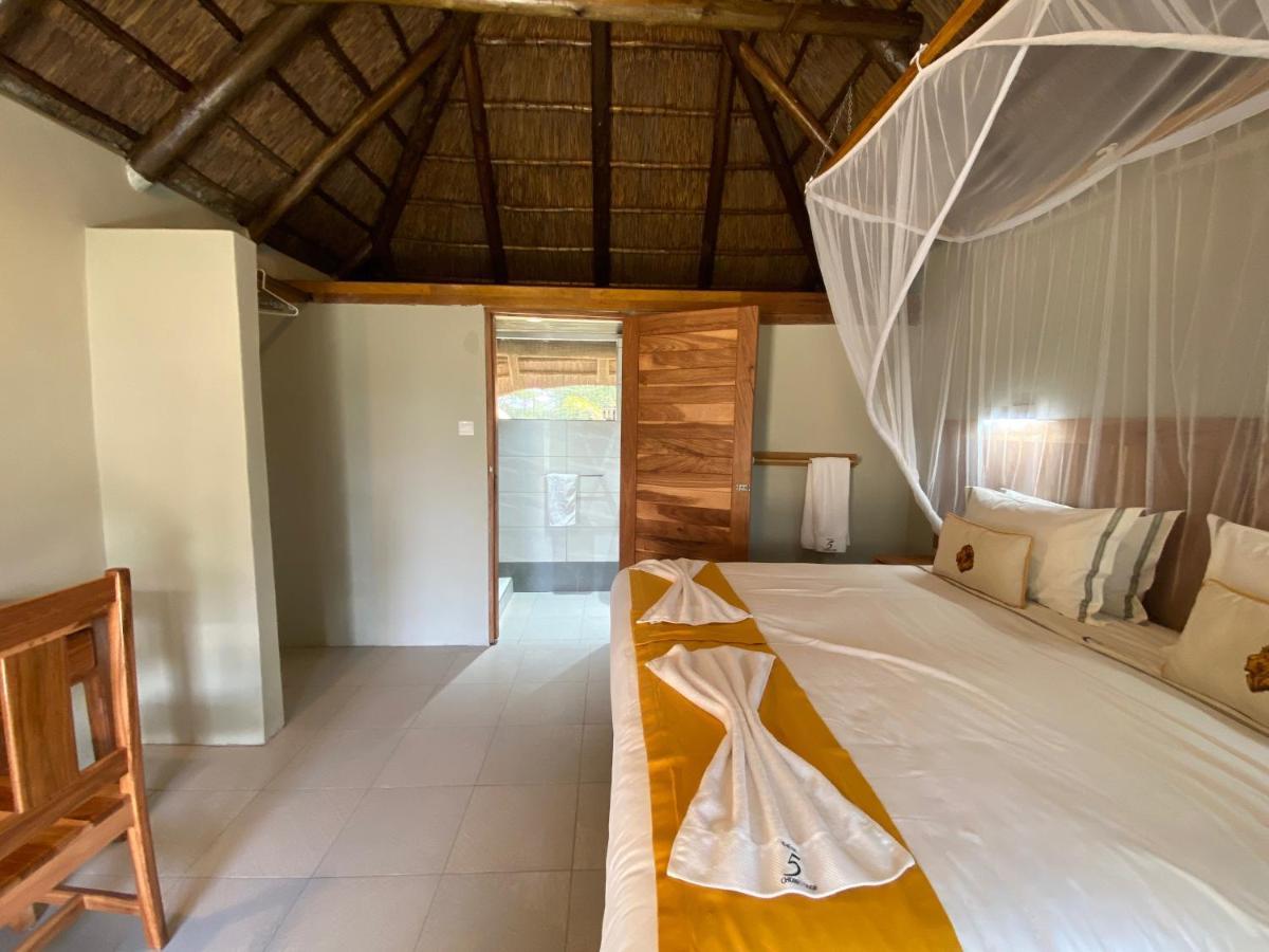 Big 5 Toro Lodge Kasane Kültér fotó